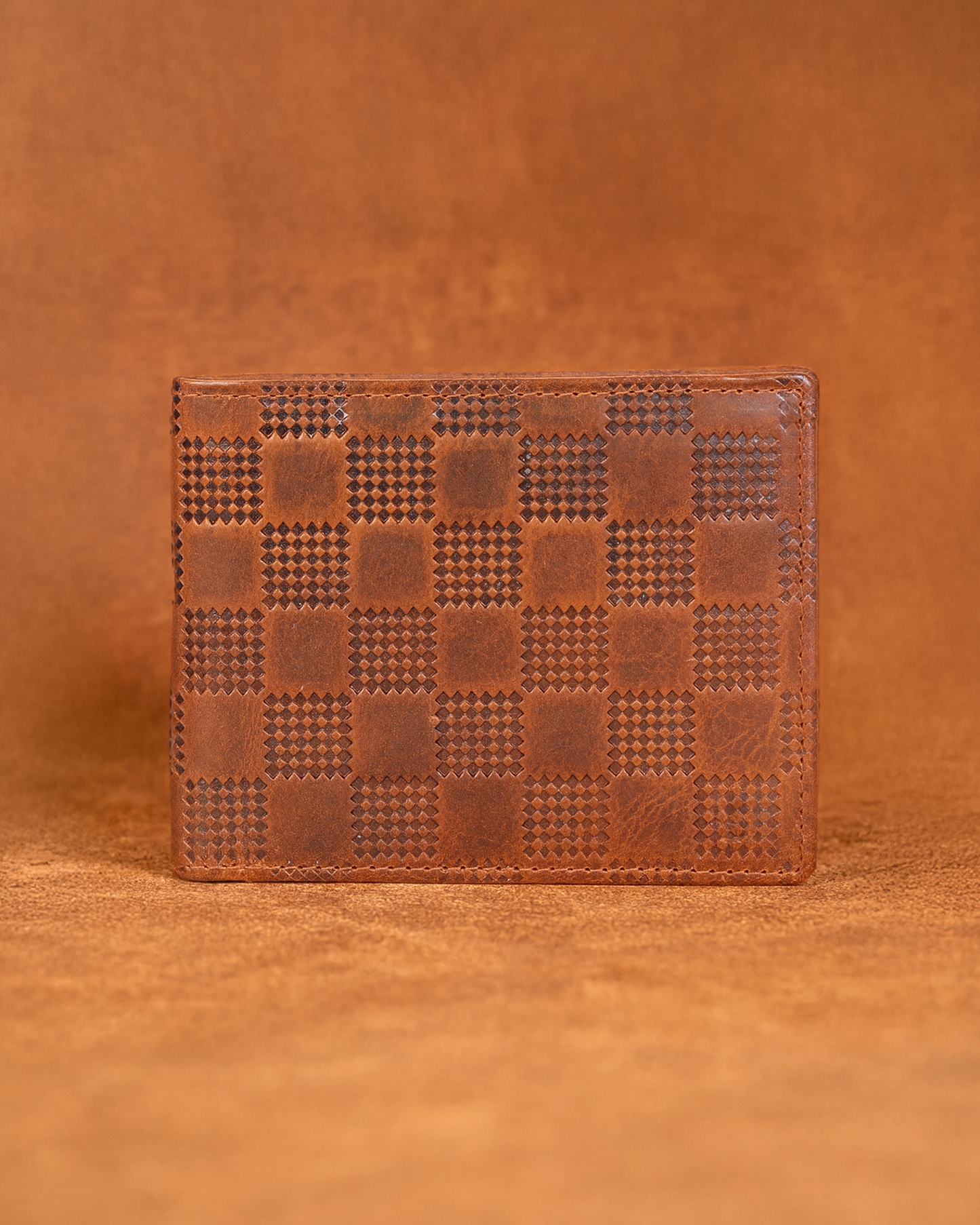 BHOKALS Genuine Leather Bifold Wallet, Brown, Checkered Pattern Design, Multiple Card Slots, Vintage Style, Classic Men's Accessory