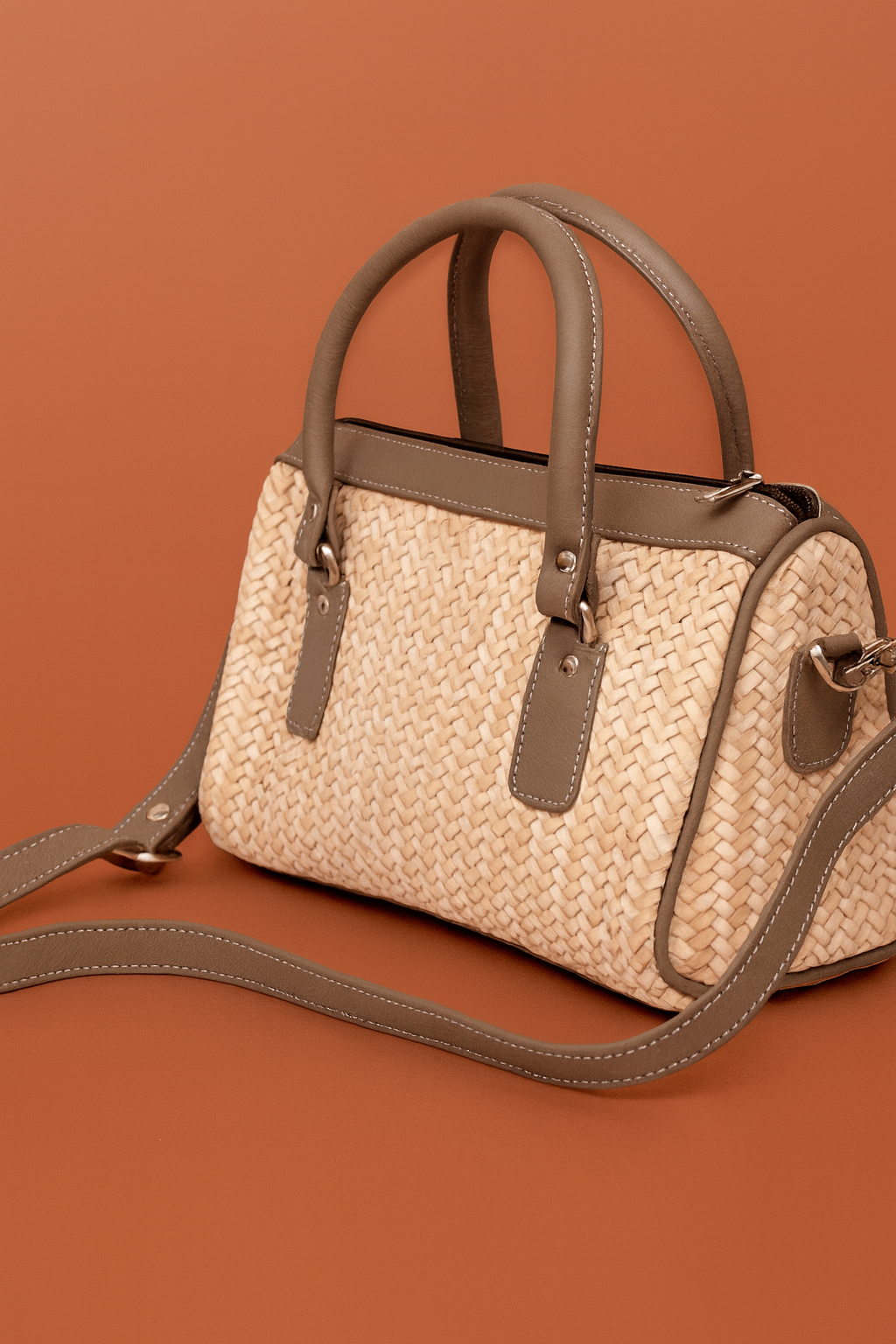 Leather Cream Grey Strip Weave Women Hand Bag
